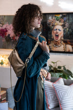 Load image into Gallery viewer, STEVIE