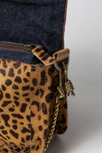 Load image into Gallery viewer, UMIKO LEATHER MINI COURIER