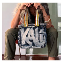 Load image into Gallery viewer, Tess.   The cute denim bag
